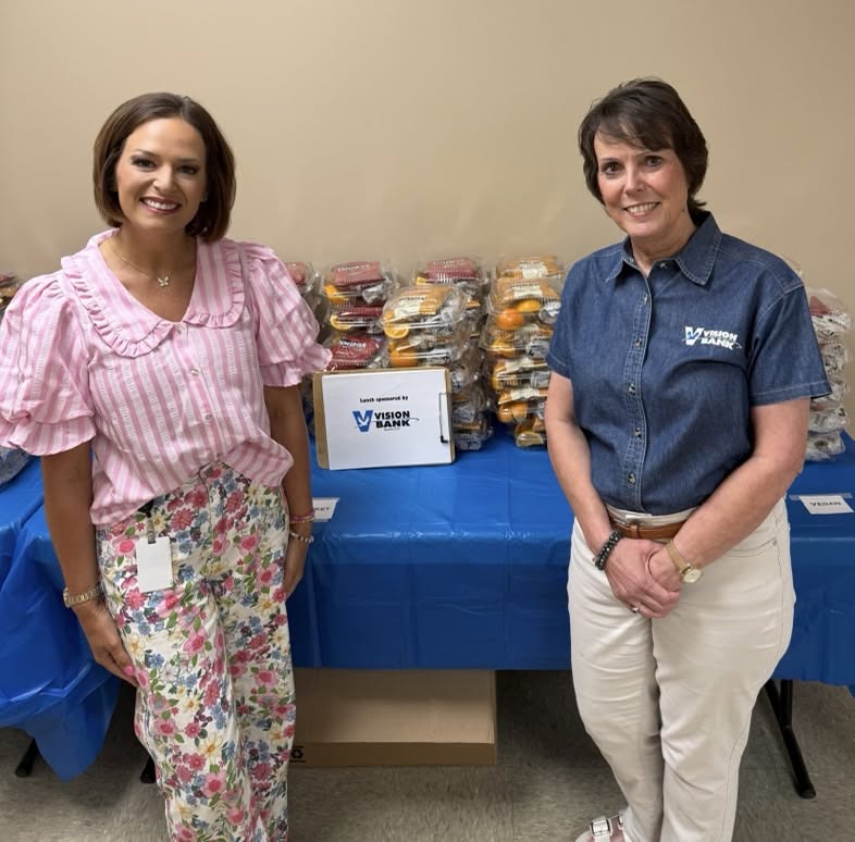 Julie Mayo delivering food to Arbuckle Memorial Hospital