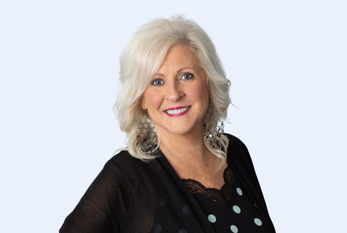 Sonya Stokes headshot